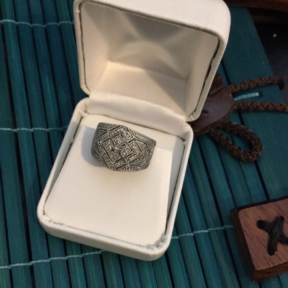 Diamonds are a girl’s favorite thing🥰